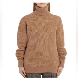 Women’s dolce & gabbana sweater